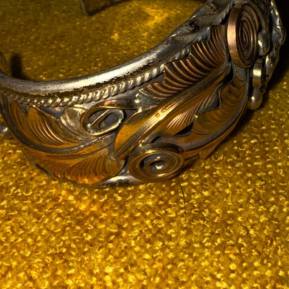 CHEE Native American Navajo Sterling Silver & Gold Appliques Eagle Cuff Bracelet - Picture 13 of 16